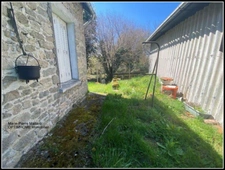 Maison mitoyenne + petite maison avec terrains et hangar à 15 mn de Guéret
