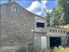 Maison à finir de rénover à ROYERE DE VASSIVIERE (23)