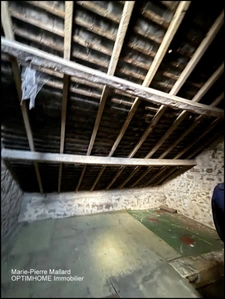 Ensemble immobilier à rénover à SAINT DIZIER LEYRENNE (23)