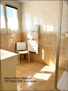 Maison de famille avec 6 pièces à THAURON (23)