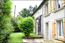 Maison de famille à la campagne, 6 pièces à SAINT PIERRE BELLEVUE (23) avec un jardin