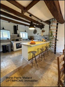 Maison de famille ou gîtes, tables d'hôtes de 10 pièces à Vallières (23)