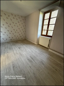 Belle maison en pierres de pays avec nombreuses dépendance à MONTBOUCHER (23)