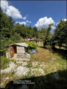 Maison à finir de rénover à ROYERE DE VASSIVIERE (23)