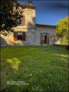 Belle maison en pierres de pays avec nombreuses dépendance à MONTBOUCHER (23)