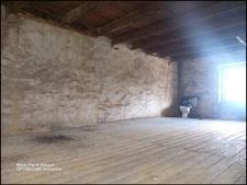 Maison mitoyenne de village à rénover 28 500 € !!!