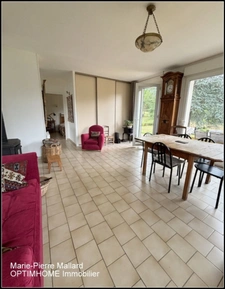 Jolie maison avec beau jardin  à TARNAC (19)