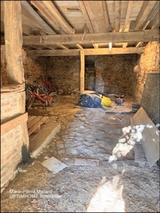 Maison familiale typique creusoise de 9 pièces à BLESSAC (23)