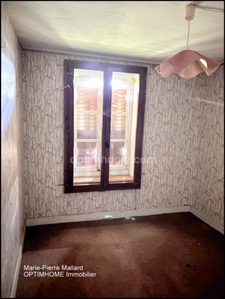 Ensemble immobilier à rénover à SAINT DIZIER LEYRENNE (23)