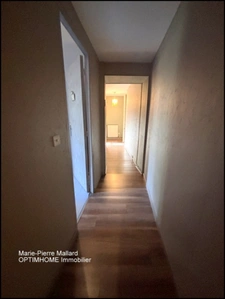 Maison familiale typique creusoise de 9 pièces à BLESSAC (23)