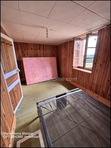 Ensemble immobilier à rénover à SAINT DIZIER LEYRENNE (23)