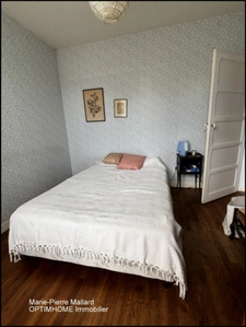 Maison de 9 pièces à ROYERE DE VASSIVIERE (23)