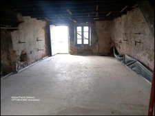 Maison mitoyenne de village à rénover 28 500 € !!!