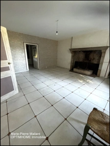 Belle maison en pierres de pays avec nombreuses dépendance à MONTBOUCHER (23)