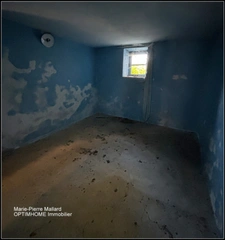 Belle maison en pierres de pays avec nombreuses dépendance à MONTBOUCHER (23)