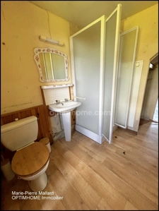 Ensemble immobilier à rénover à SAINT DIZIER LEYRENNE (23)