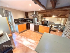 Maison familiale typique creusoise de 9 pièces à BLESSAC (23)