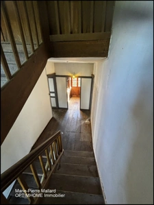 Belle maison en pierres de pays avec nombreuses dépendance à MONTBOUCHER (23)
