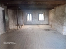 Maison mitoyenne de village à rénover 28 500 € !!!