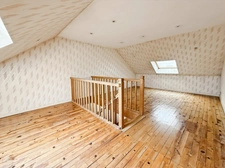 Dpt Vienne (86), à vendre à Châtellerault une maison type 9 de 261 m² - Terrain de 672 m2 