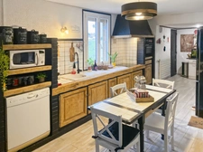 Dpt Vienne (86), for sale CHATELLERAULT house P8 of 196.16 m² - Land of 3,120.00 m² 