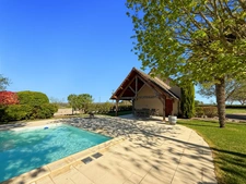 Department of Vienne (86) Character house, 8 rooms, for sale 