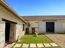 Dept de la Vienne (86) A vendre Propriété à vendre 5 pièces SERIGNY (86)