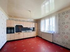 Dpt Vienne (86), for sale CHATELLERAULT house P7 of 174 m² - Land of 1,229.00 m² 