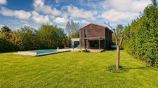 Dept de la Vienne (86) Maison contemporaine type 6 avec piscine, double garage et pergola bioclimatique