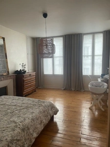 VIENNE DEPT (86) FOR SALE 8-ROOM BOURGEOIS HOUSE IN CHATELLERAULT (86)