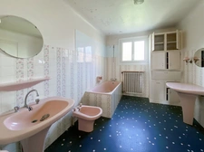 Dpt Vienne (86), for sale CHATELLERAULT house P7 of 174 m² - Land of 1,229.00 m² 