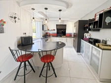 Department of Vienne (86) Character house, 8 rooms, for sale 