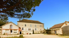 Dpt Vienne (86), for sale CHATELLERAULT house P7 of 220 m² - Land of 4,747.00 m² 