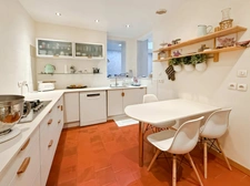VIENNE DEPT (86) FOR SALE 8-ROOM BOURGEOIS HOUSE IN CHATELLERAULT (86)
