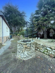  Dpt Vienne (86), for sale in VOUNEUIL SUR VIENNE (86) 6-room house of 136 m2, land 1213 m2
