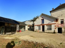 Dpt Vienne (86), for sale CHATELLERAULT house P7 of 220 m² - Land of 4,747.00 m² 