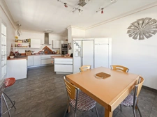 Department of Vienne (86) Contemporary house of 160 m² – Sought-after area in the east of the city