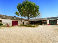 Dpt Vienne (86), for sale CHATELLERAULT house P7 of 220 m² - Land of 4,747.00 m² 