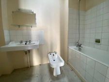 Dept of Vienne (86) For Sale House with commercial premises
