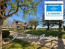 Dept de la Vienne (86) Maison de caractère type 8 à vendre 