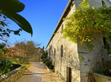 Department of Vienne (86), for sale in Thuré, Manor house with 16 rooms, 670m2-35720 m2