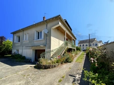 Dpt Vienne (86), for sale CHATELLERAULT house P7 of 174 m² - Land of 1,229.00 m² 