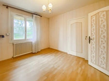  Dpt Vienne (86), for sale in VOUNEUIL SUR VIENNE (86) 6-room house of 136 m2, land 1213 m2
