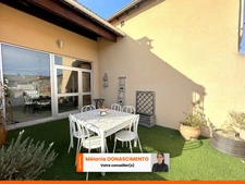 Maison de ville 320m² 10 pièces avec garage et jardin à Beauregard L'évêque 