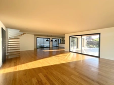 Villa d'architecte 200m² avec piscine sur parcelle de 1610m² à Pont-du-Château 