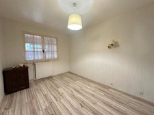 Maison 125m² 7 pièces + garage + dépendances sur parcelle de 885m² à Culhat 