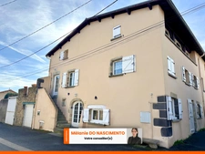 Maison de ville 320m² 10 pièces avec garage et jardin à Beauregard L'évêque 