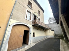 Maison de ville 115m² avec cuvage et jardin à Dallet