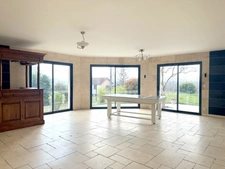 Villa 183m² sur sous-sol complet et parcelle de 2000m² à Beauregard-L'Evêque 