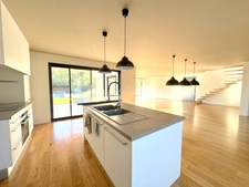 Villa d'architecte 200m² avec piscine sur parcelle de 1610m² à Pont-du-Château 